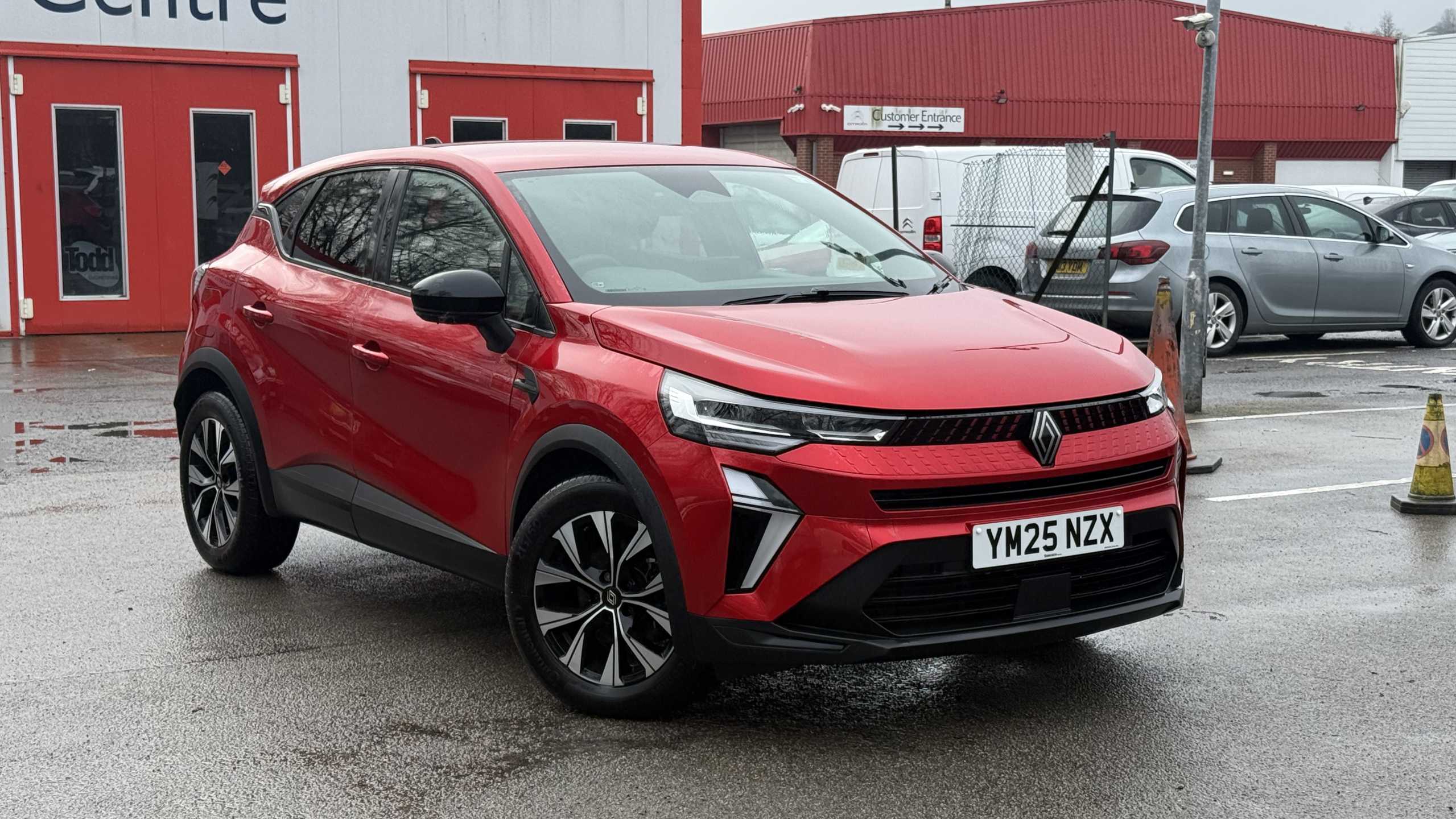Main listing image - Renault Captur