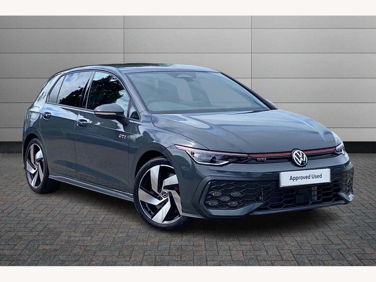 Main listing image - Volkswagen Golf