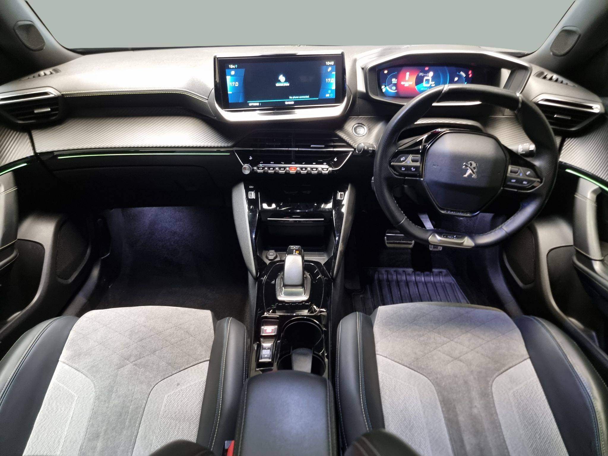 Main listing image - Peugeot e-2008