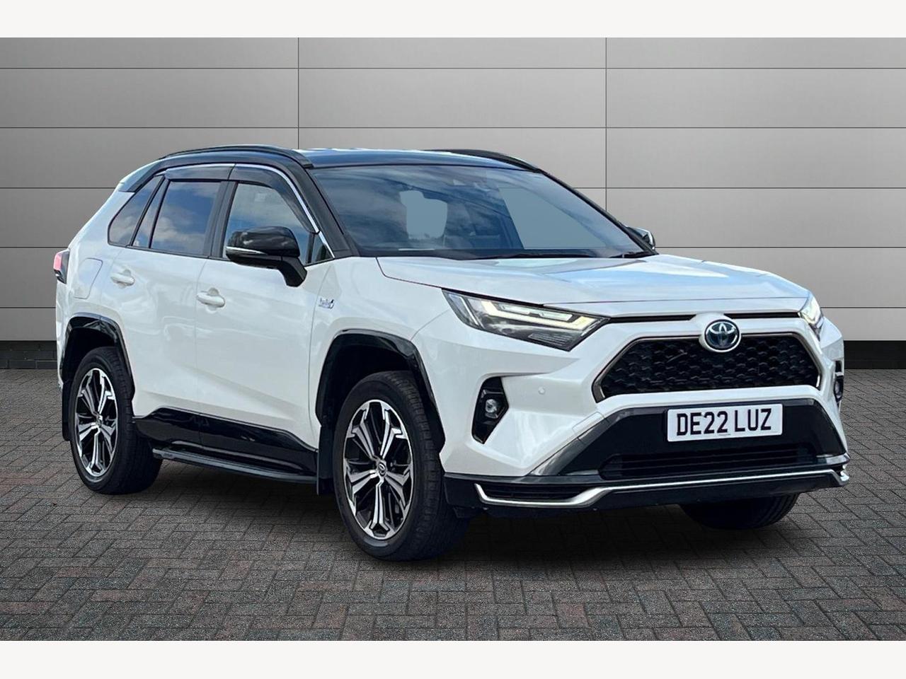 Main listing image - Toyota RAV4