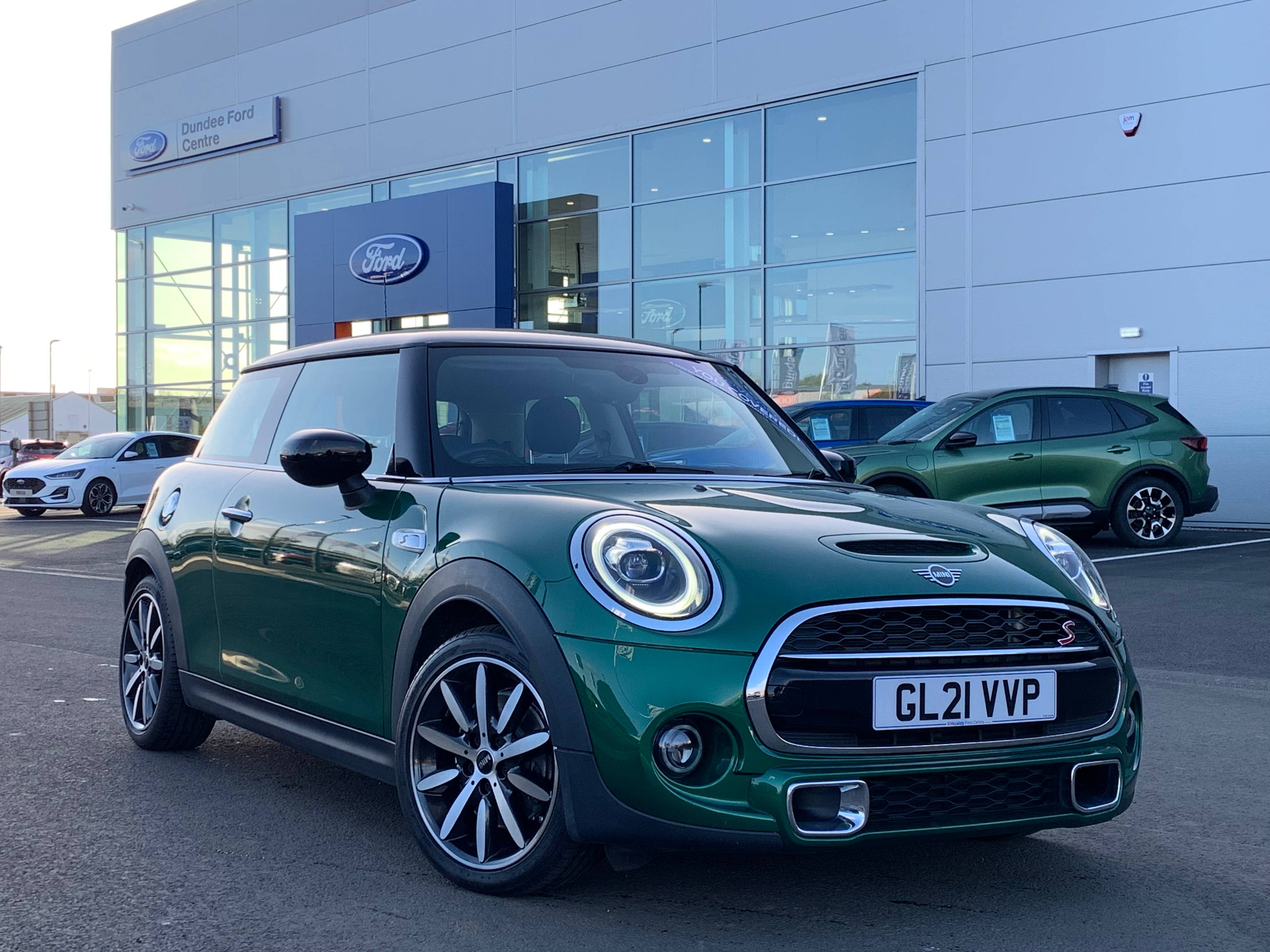 Main listing image - MINI Hatchback