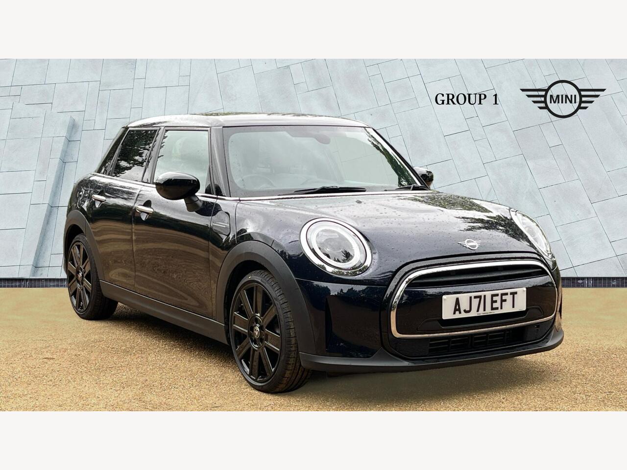 Main listing image - MINI Hatchback 5dr