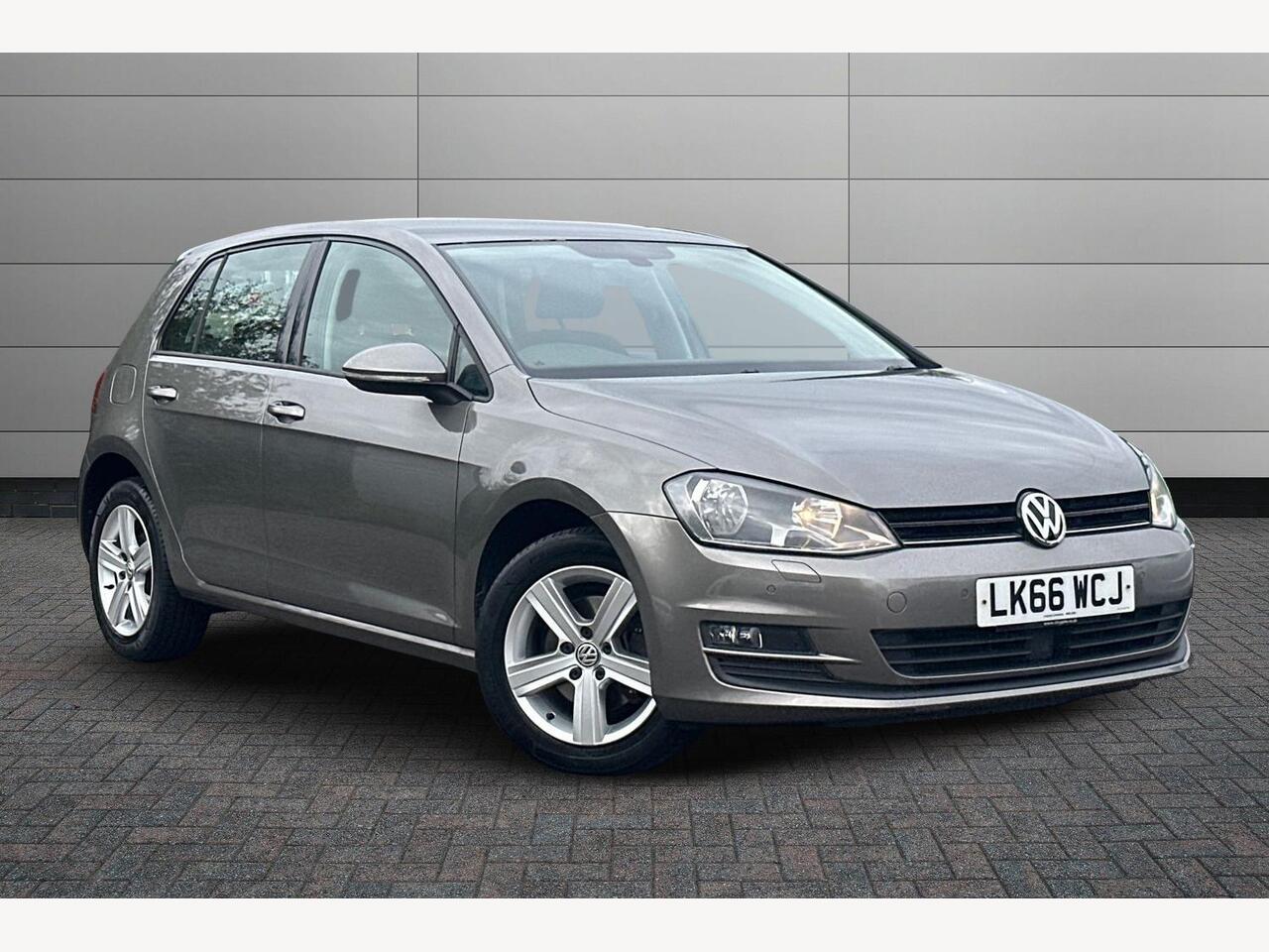 Main listing image - Volkswagen Golf