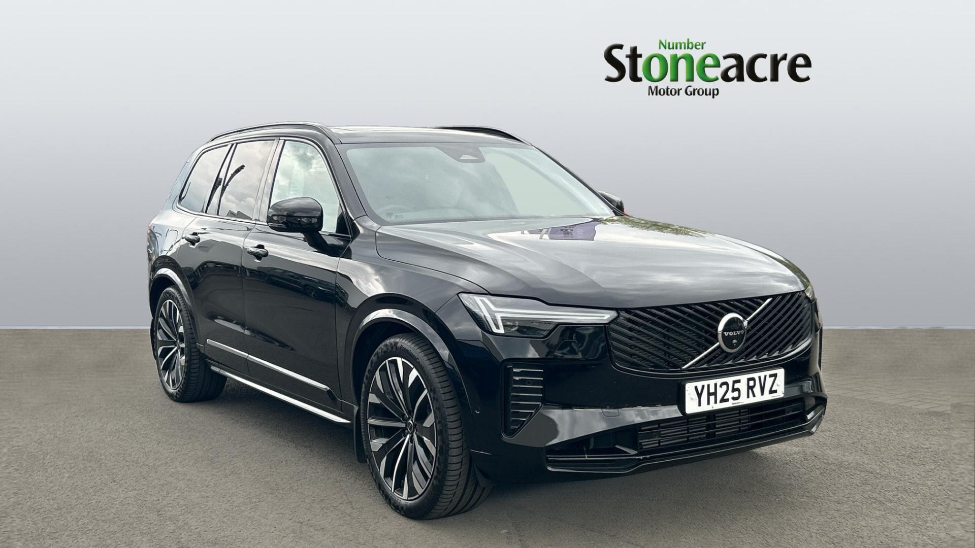 Main listing image - Volvo XC90
