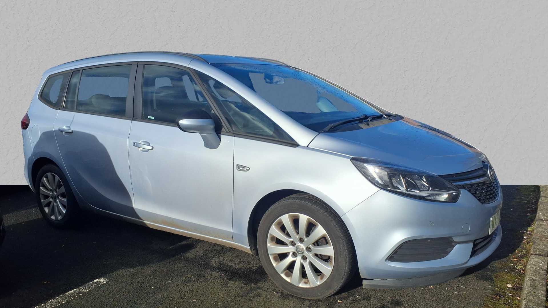 Main listing image - Vauxhall Zafira