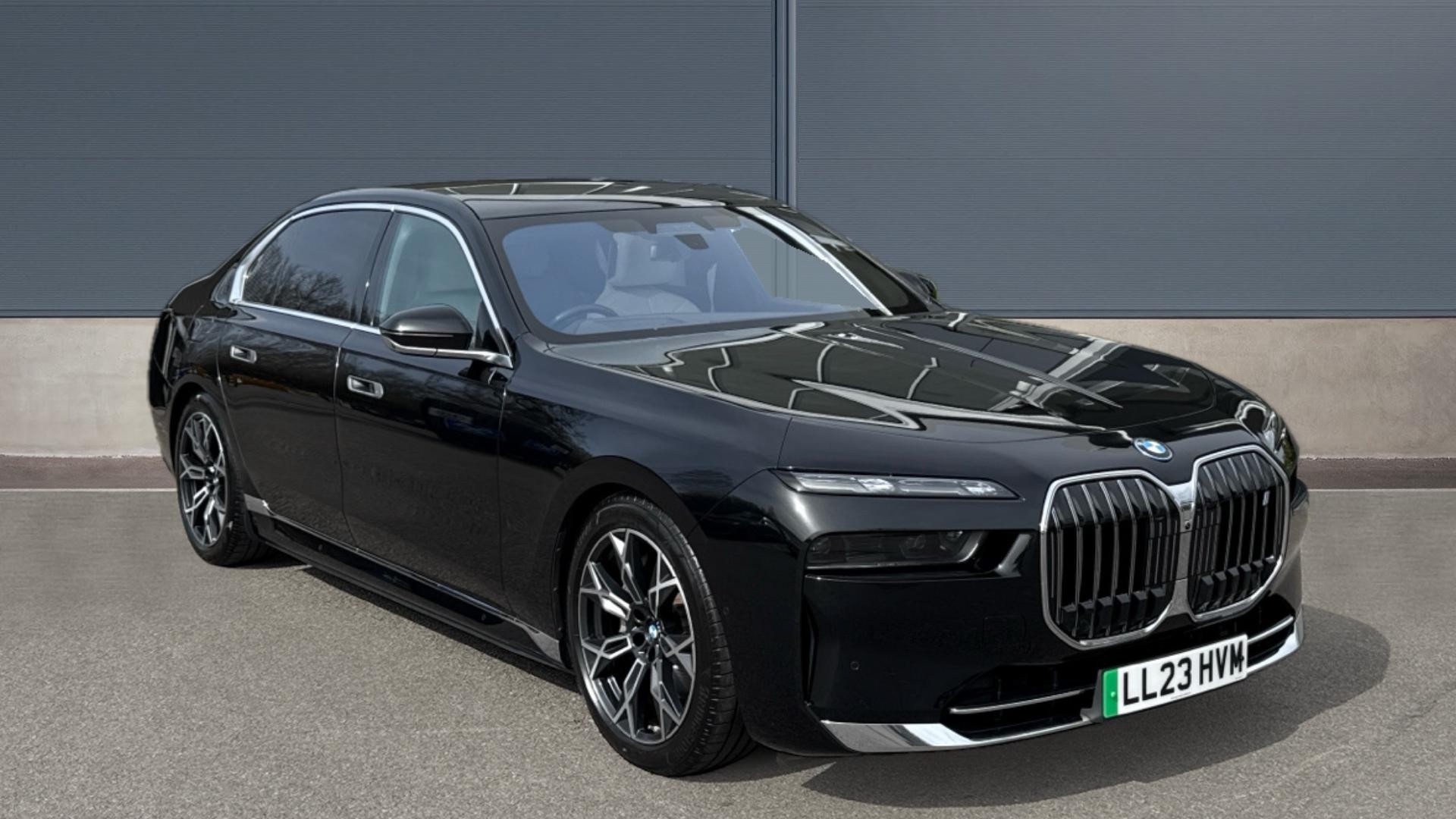 Main listing image - BMW i7