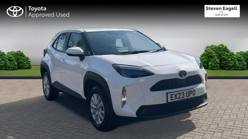 Main listing image - Toyota Yaris Cross