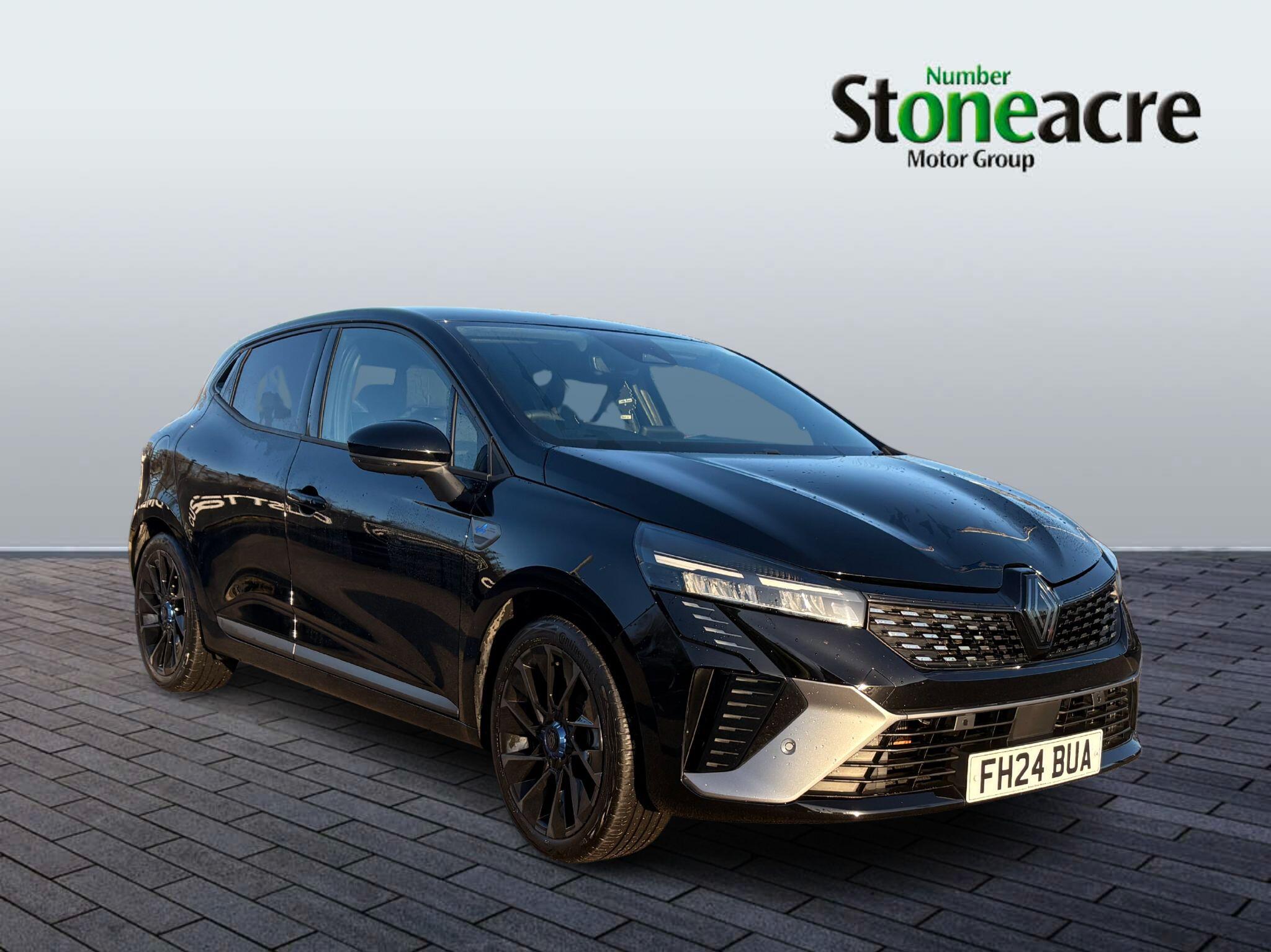 Main listing image - Renault Clio