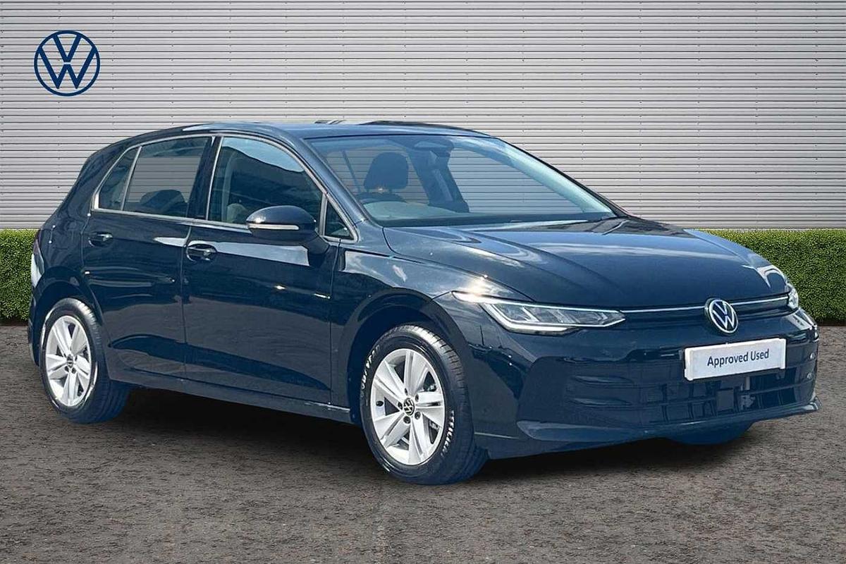 Main listing image - Volkswagen Golf