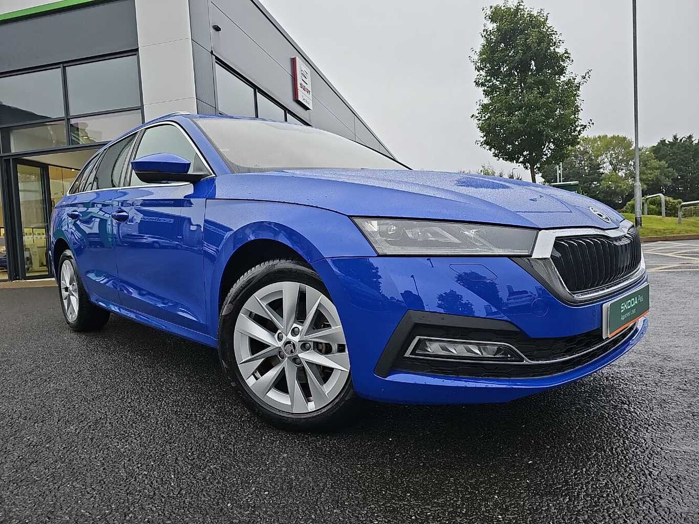 Main listing image - Skoda Octavia Estate