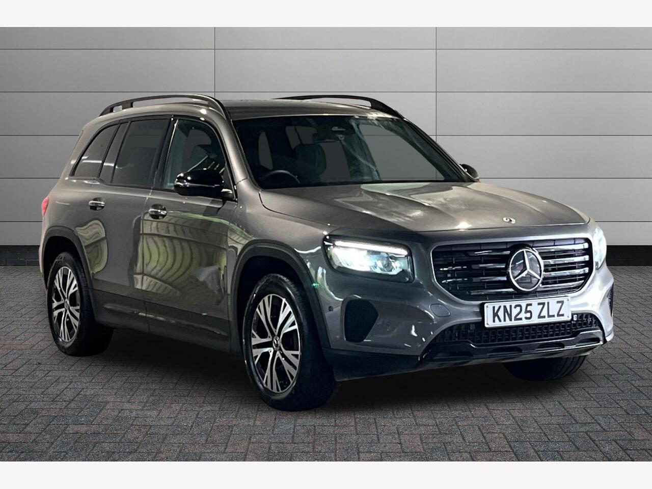 Main listing image - Mercedes-Benz GLB