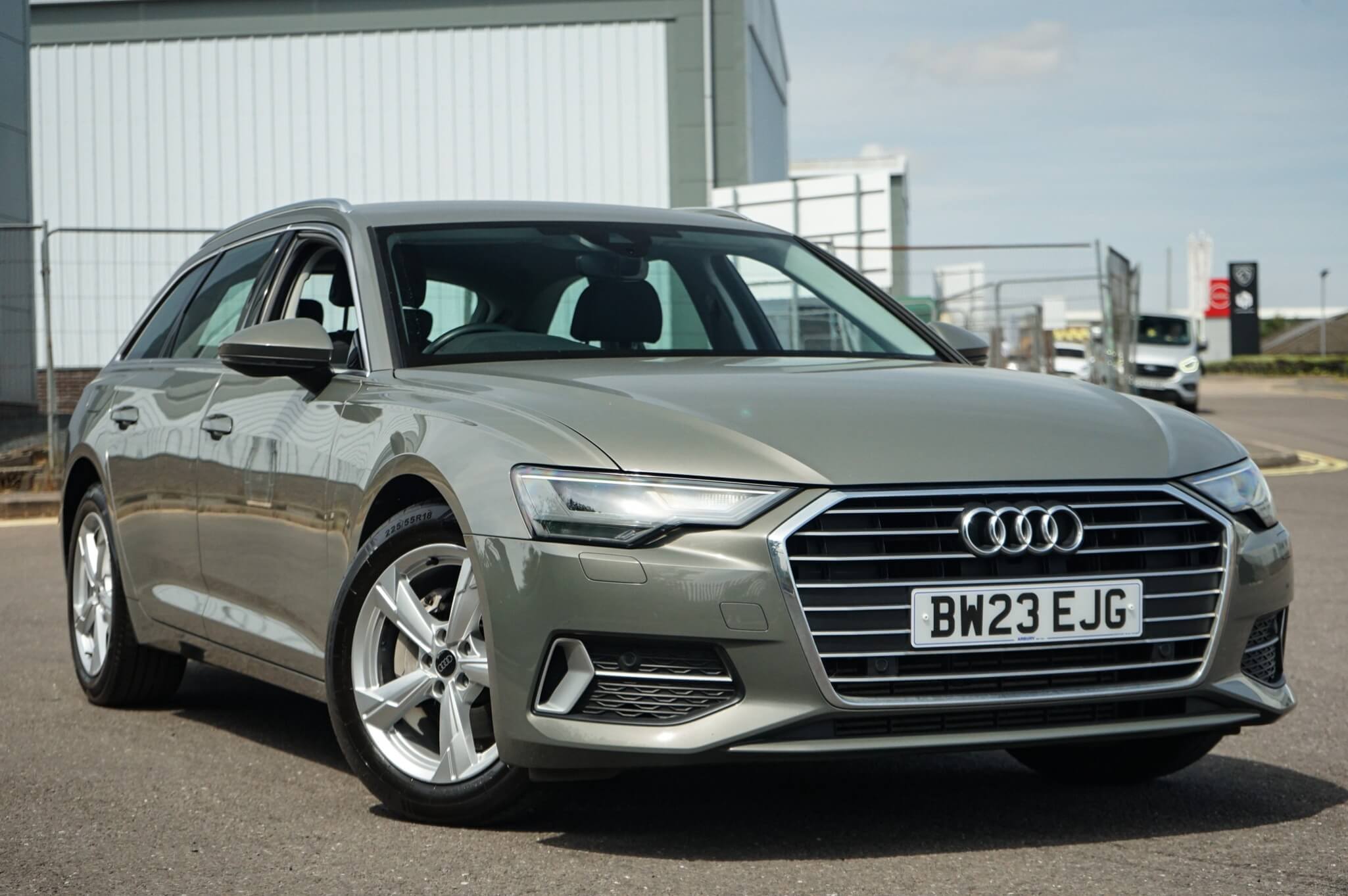 Main listing image - Audi A6