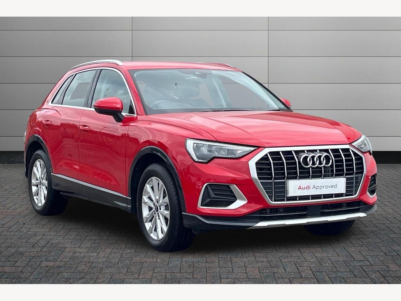 Main listing image - Audi Q3
