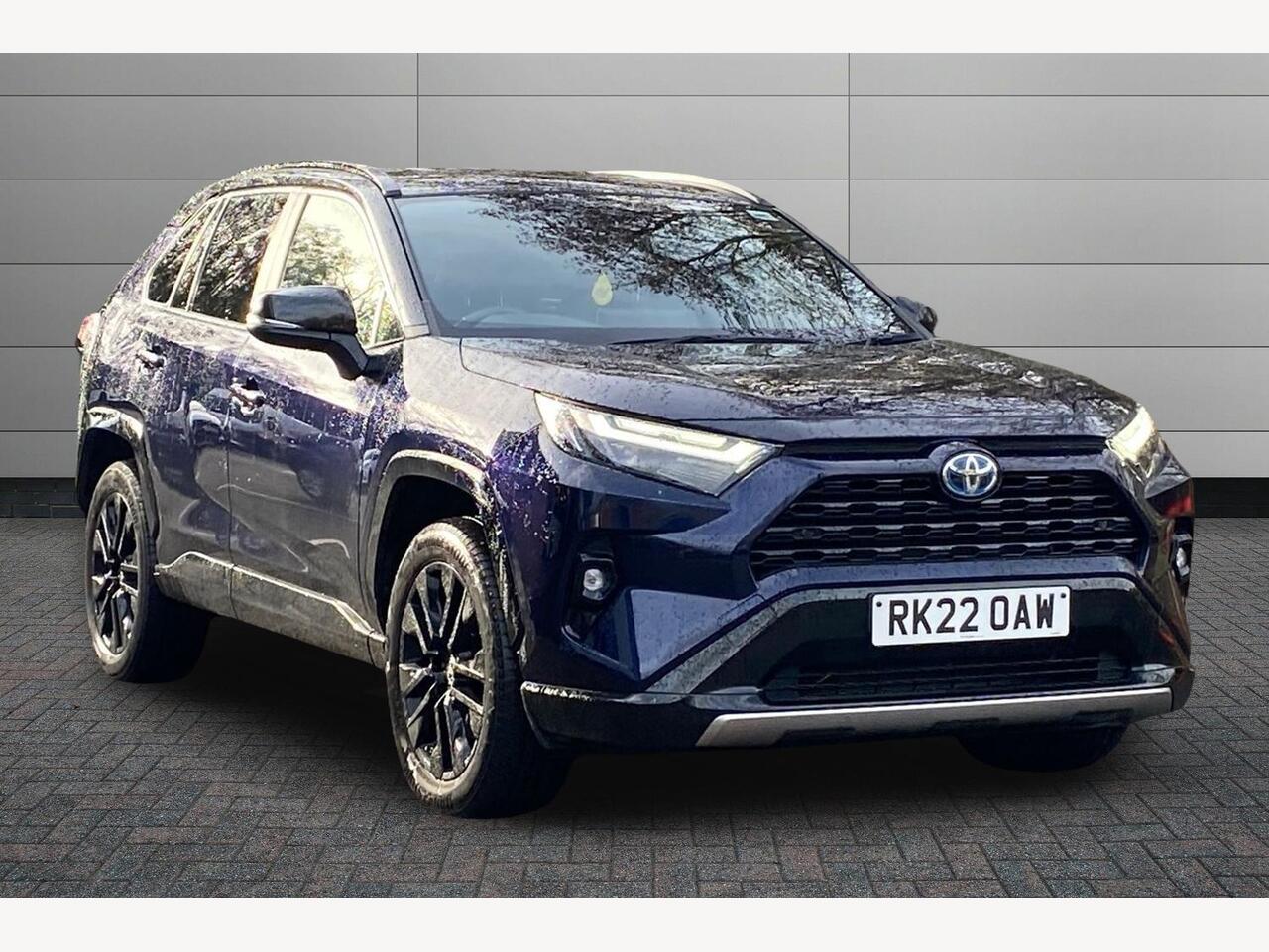 Main listing image - Toyota RAV4