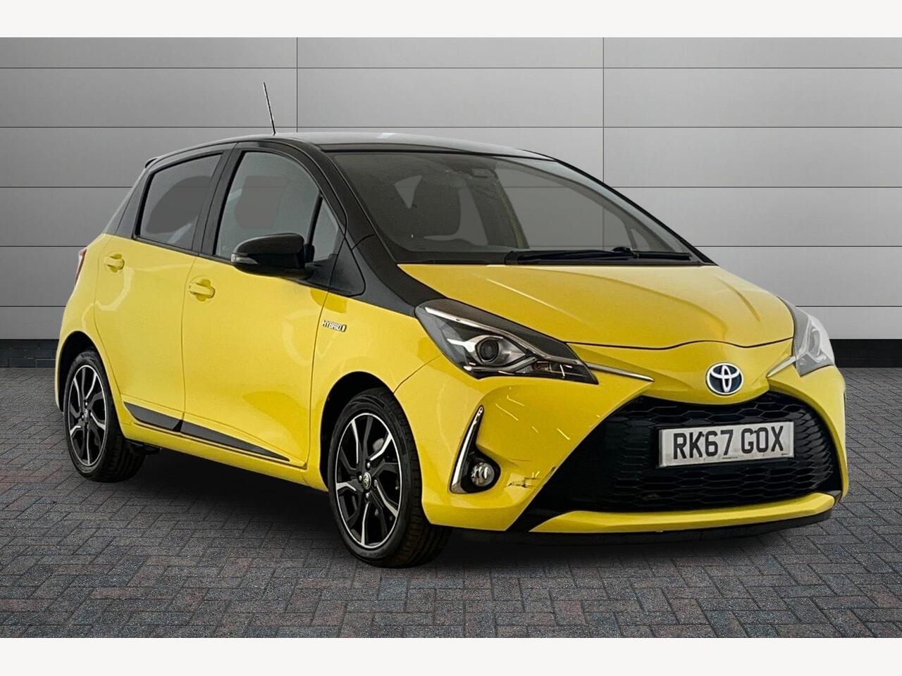 Main listing image - Toyota Yaris