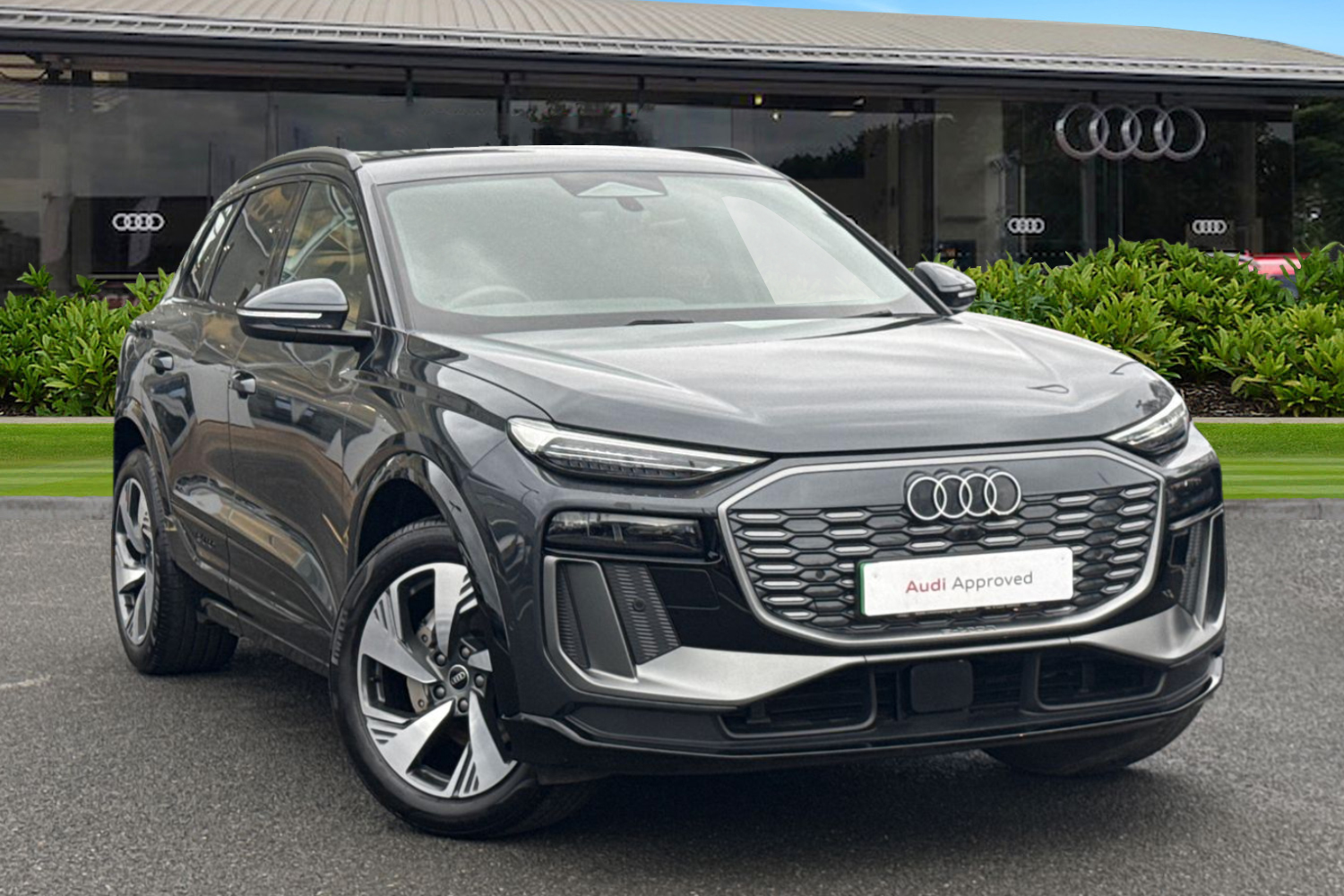 Main listing image - Audi Q6 e-tron