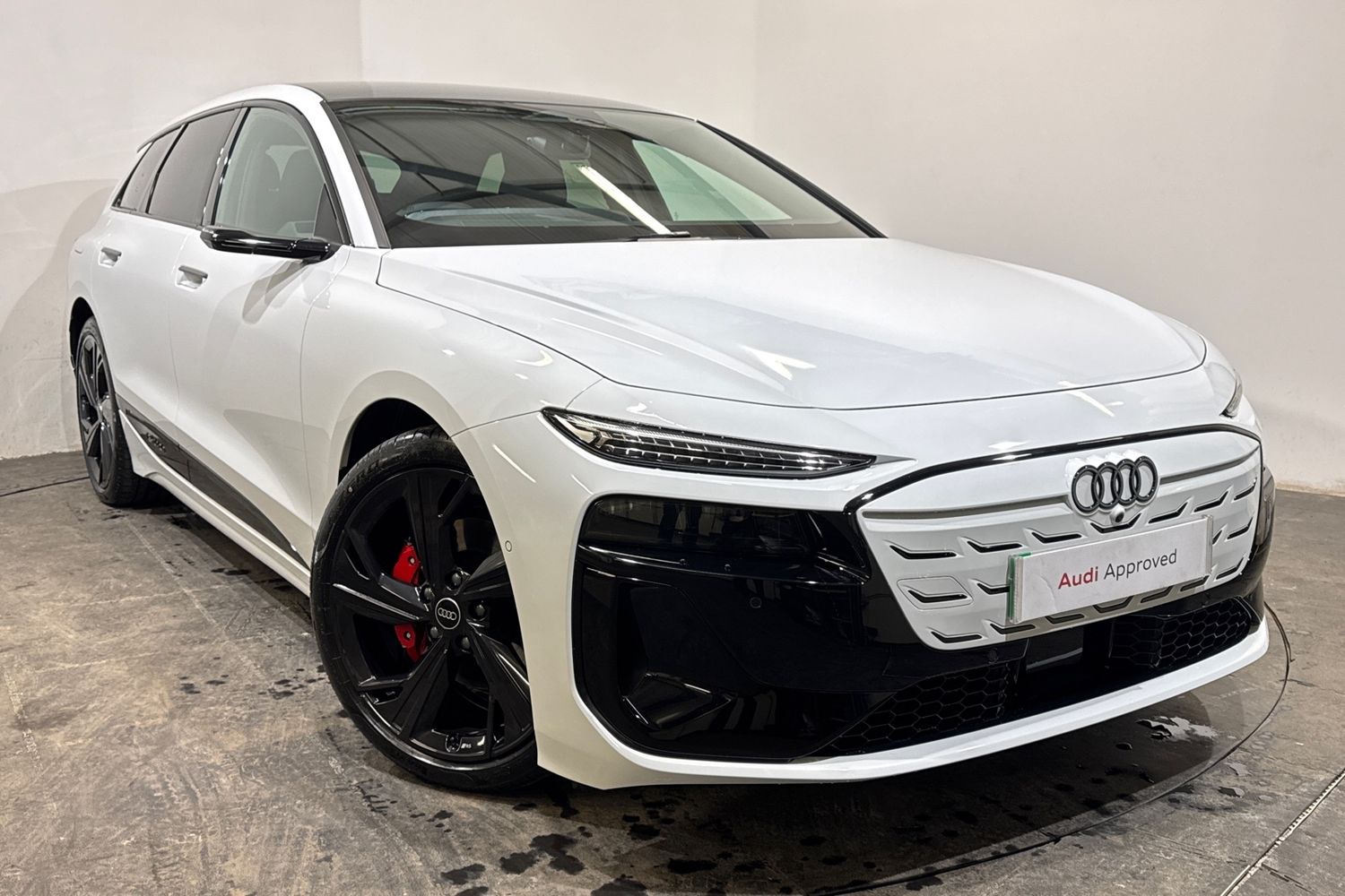 Main listing image - Audi e-tron