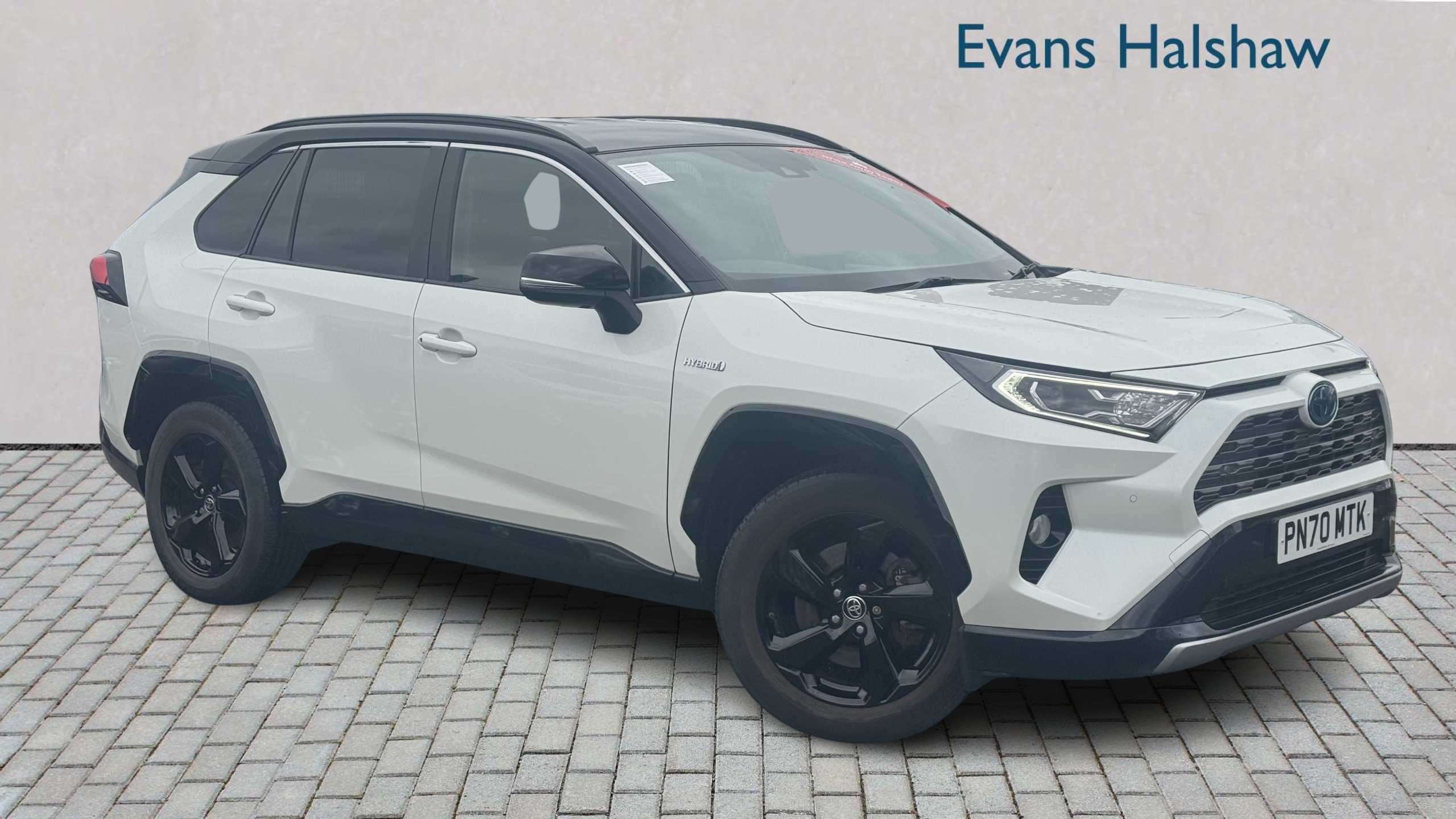 Main listing image - Toyota RAV4