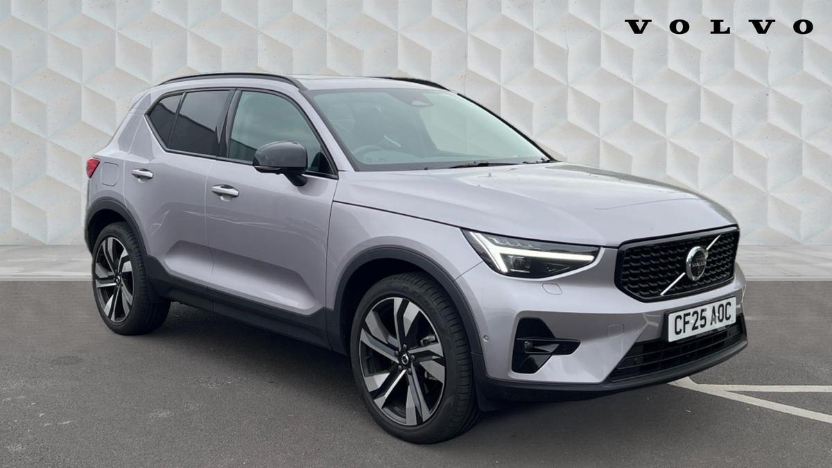Main listing image - Volvo XC40