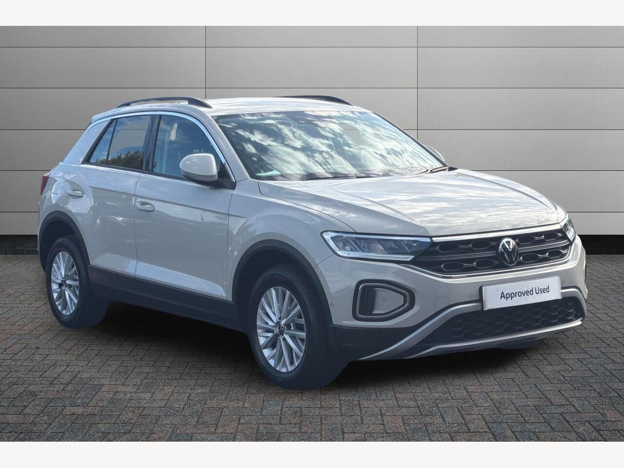 Main listing image - Volkswagen T-Roc