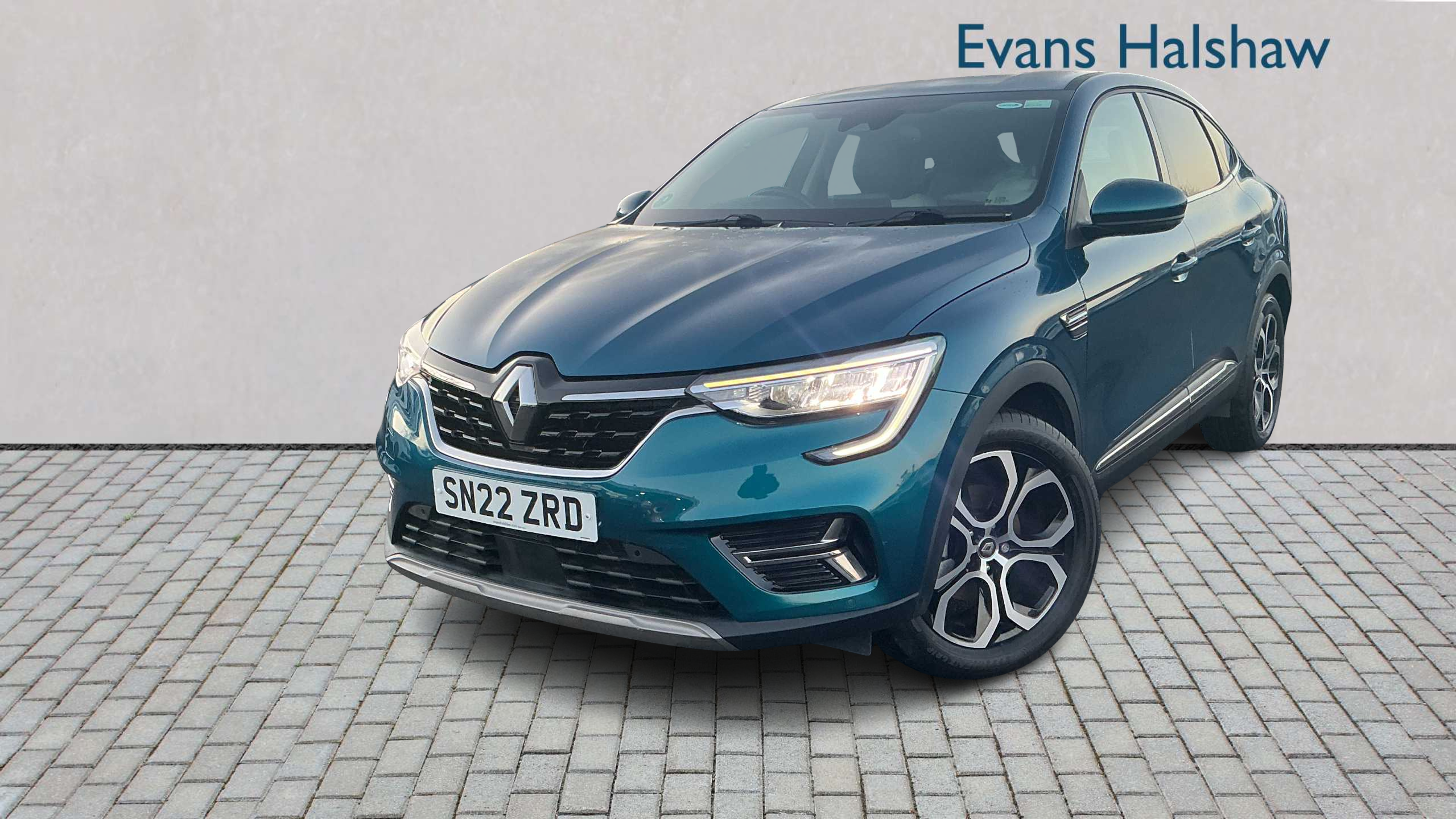 Main listing image - Renault Arkana