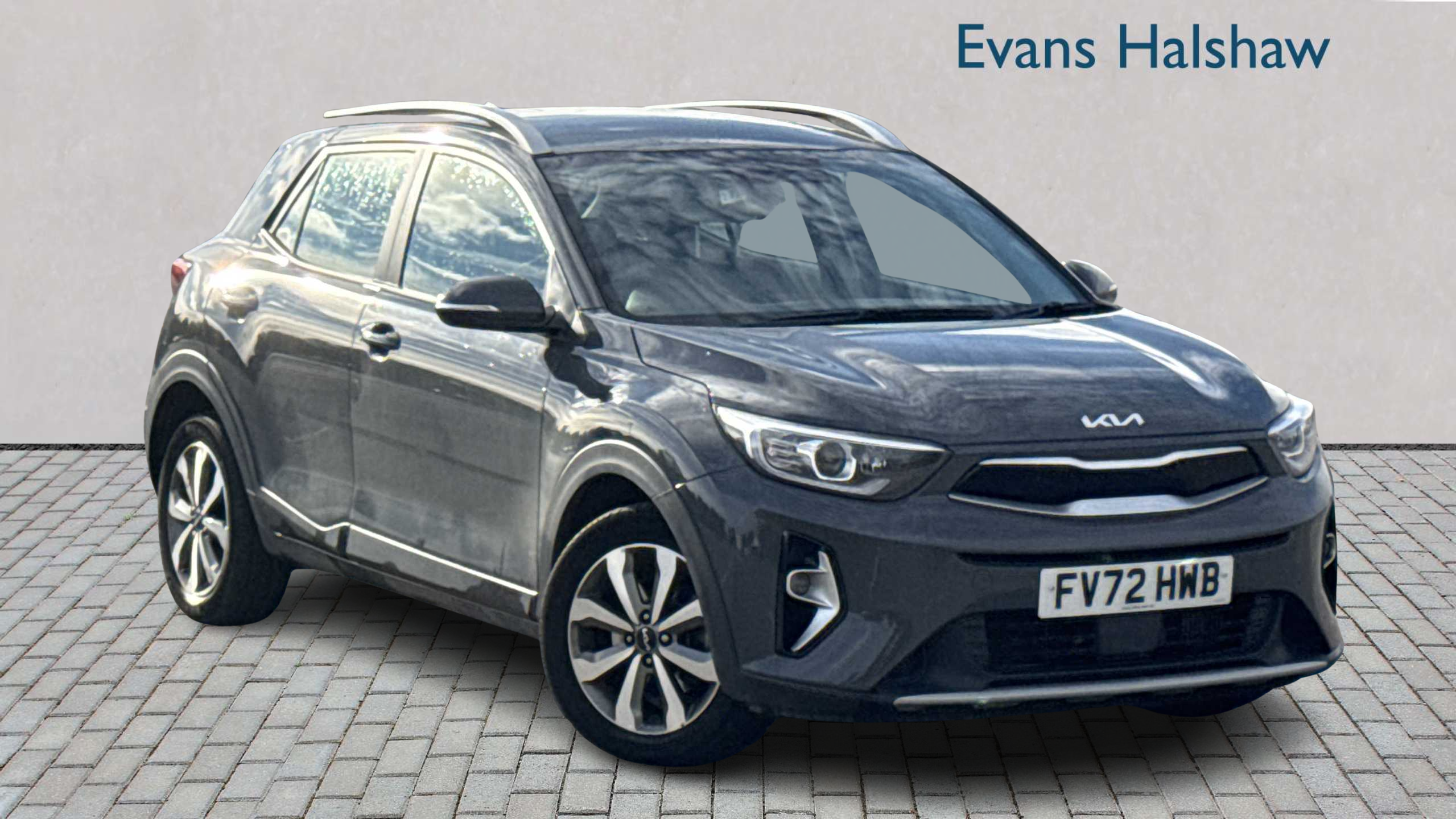 Main listing image - Kia Stonic