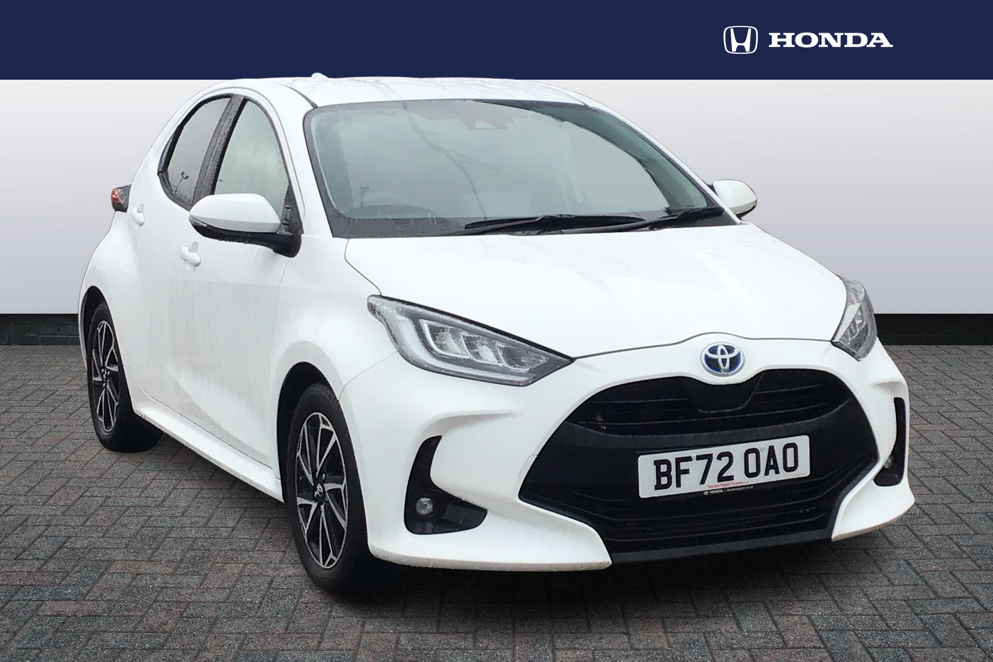 Main listing image - Toyota Yaris