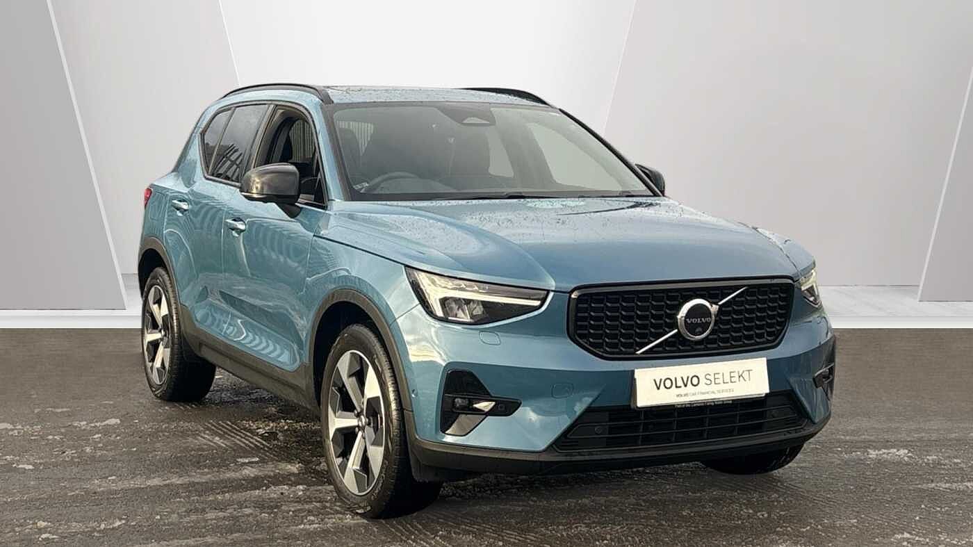 Main listing image - Volvo XC40