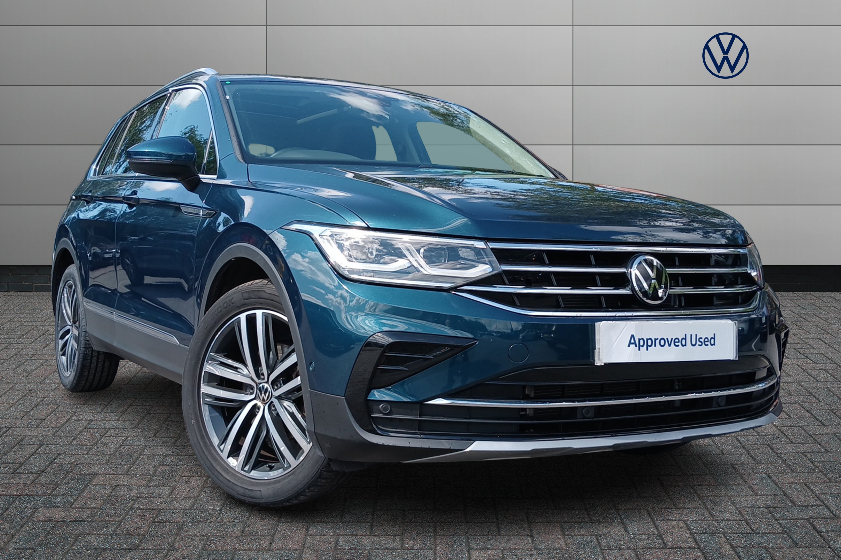 Main listing image - Volkswagen Tiguan
