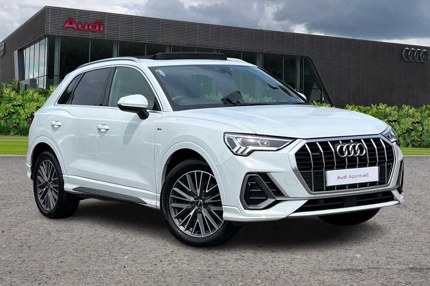 Main listing image - Audi Q3