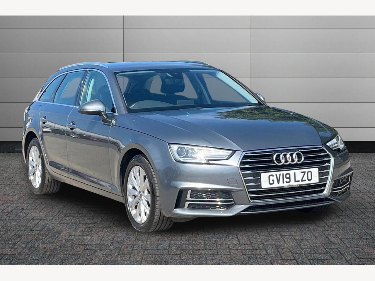 Main listing image - Audi A4