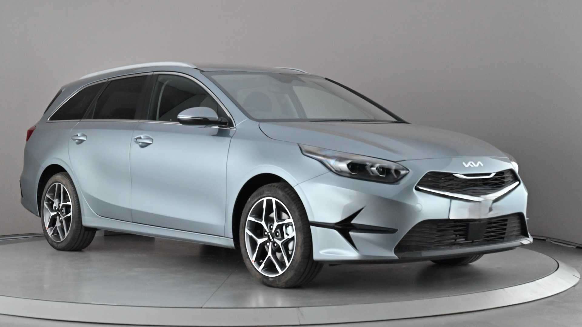 Main listing image - Kia Ceed SW