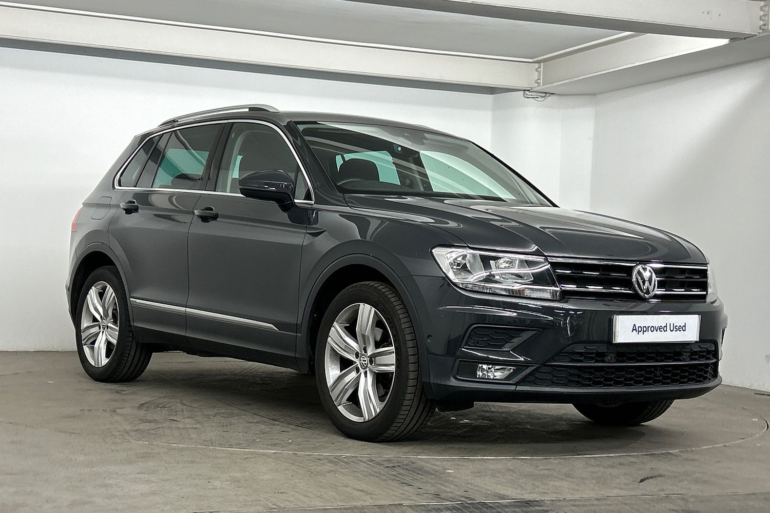 Main listing image - Volkswagen Tiguan