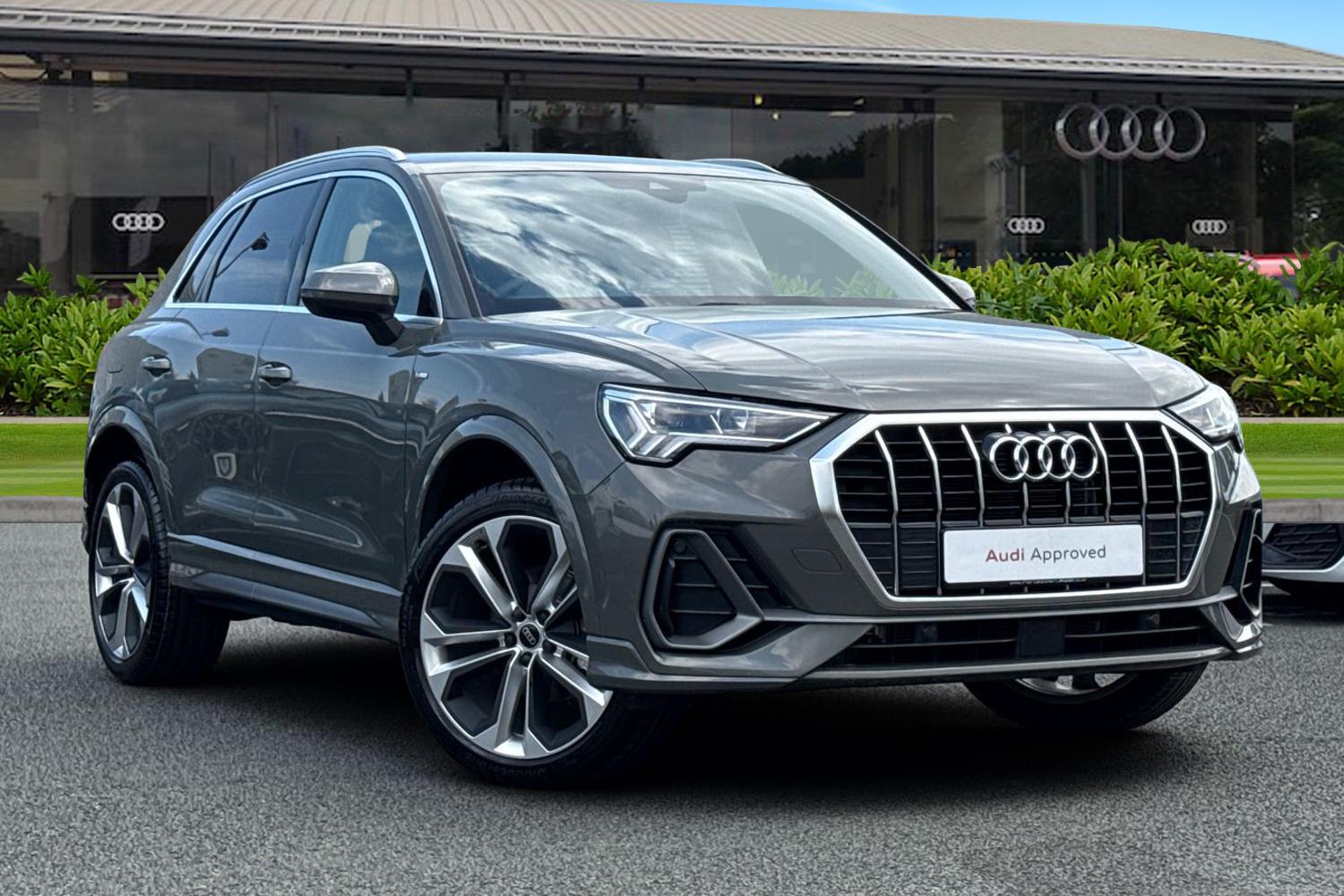 Main listing image - Audi Q3