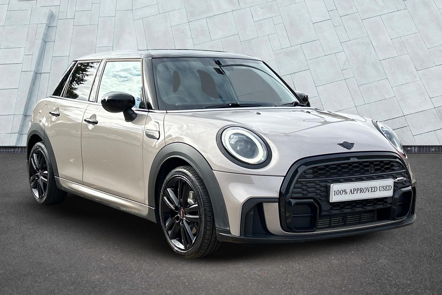 Main listing image - MINI Hatchback 5dr