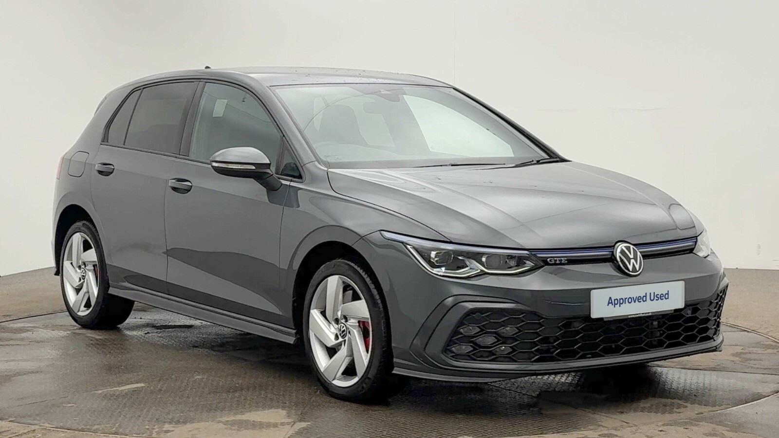 Main listing image - Volkswagen Golf GTE