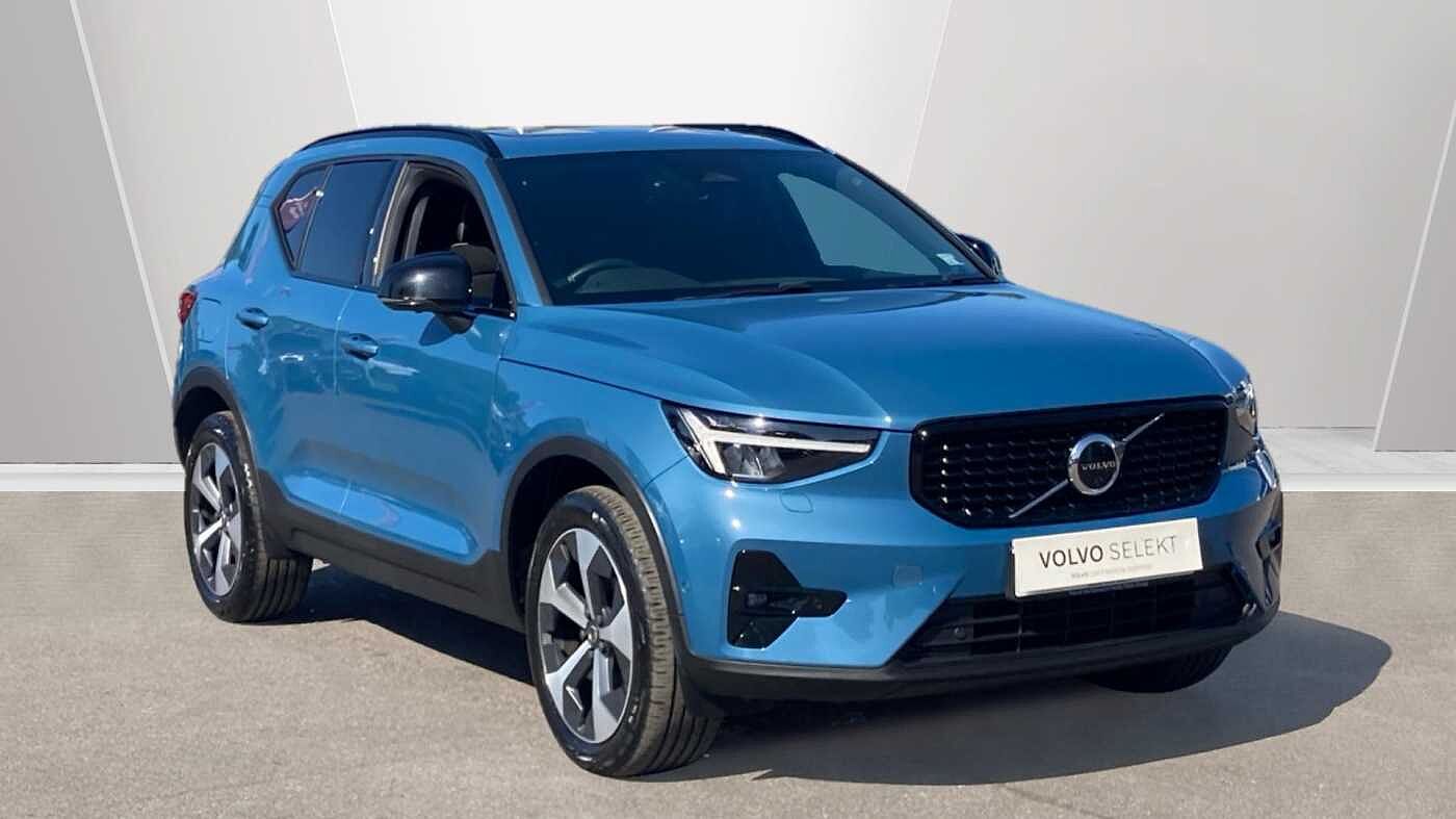 Main listing image - Volvo XC40