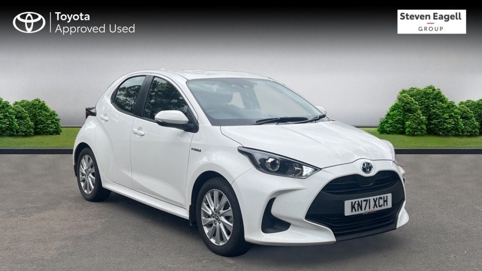 Main listing image - Toyota Yaris