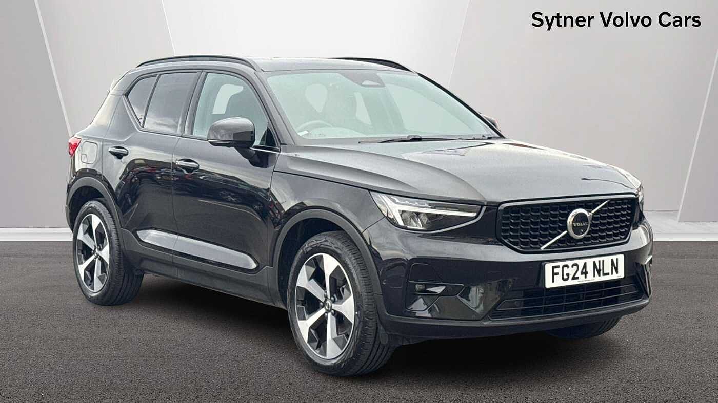 Main listing image - Volvo XC40