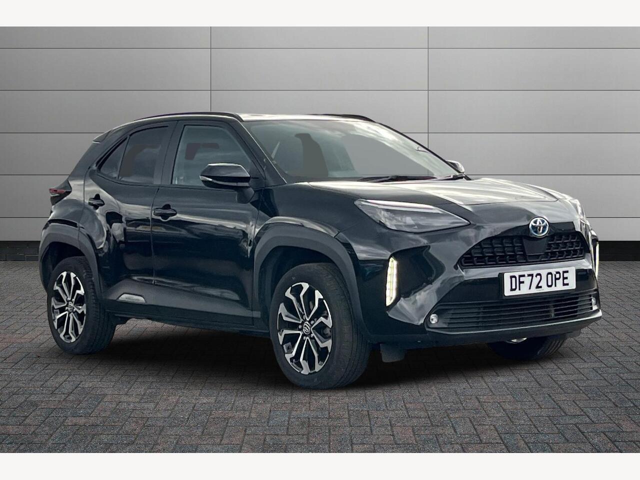 Main listing image - Toyota Yaris Cross