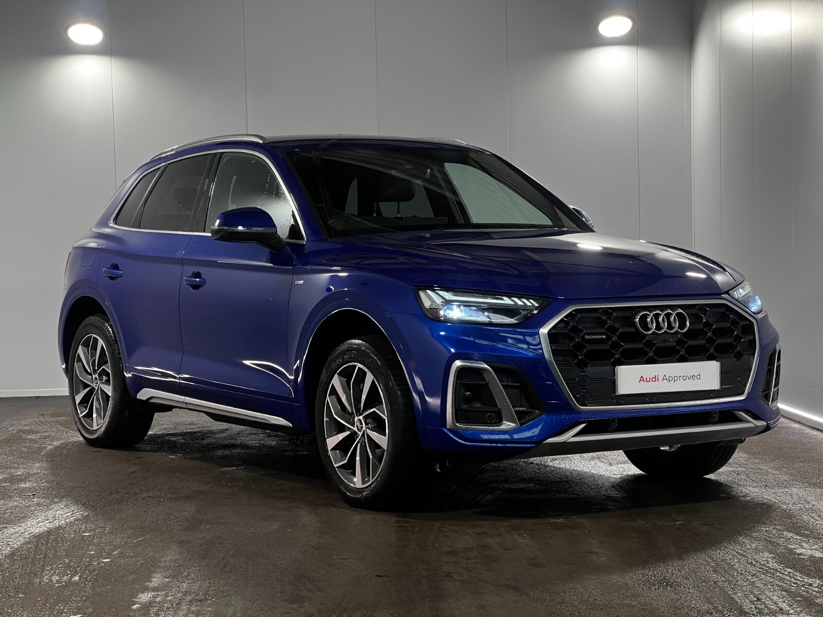 Main listing image - Audi Q5