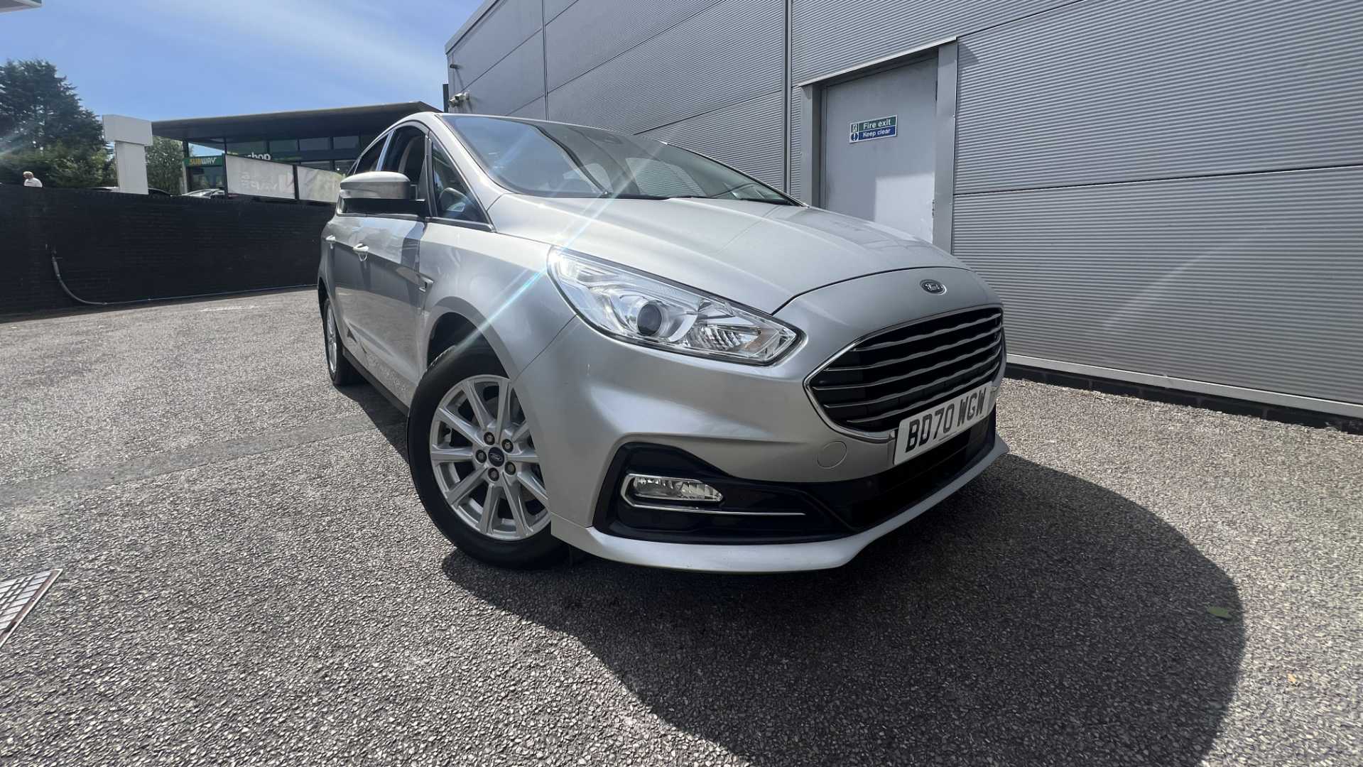 Main listing image - Ford S-MAX