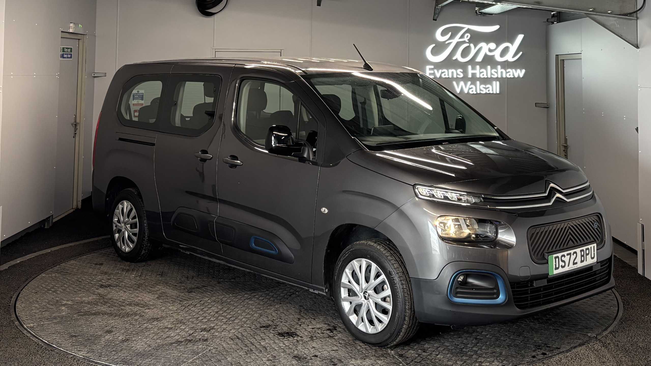 Main listing image - Citroen e-Berlingo