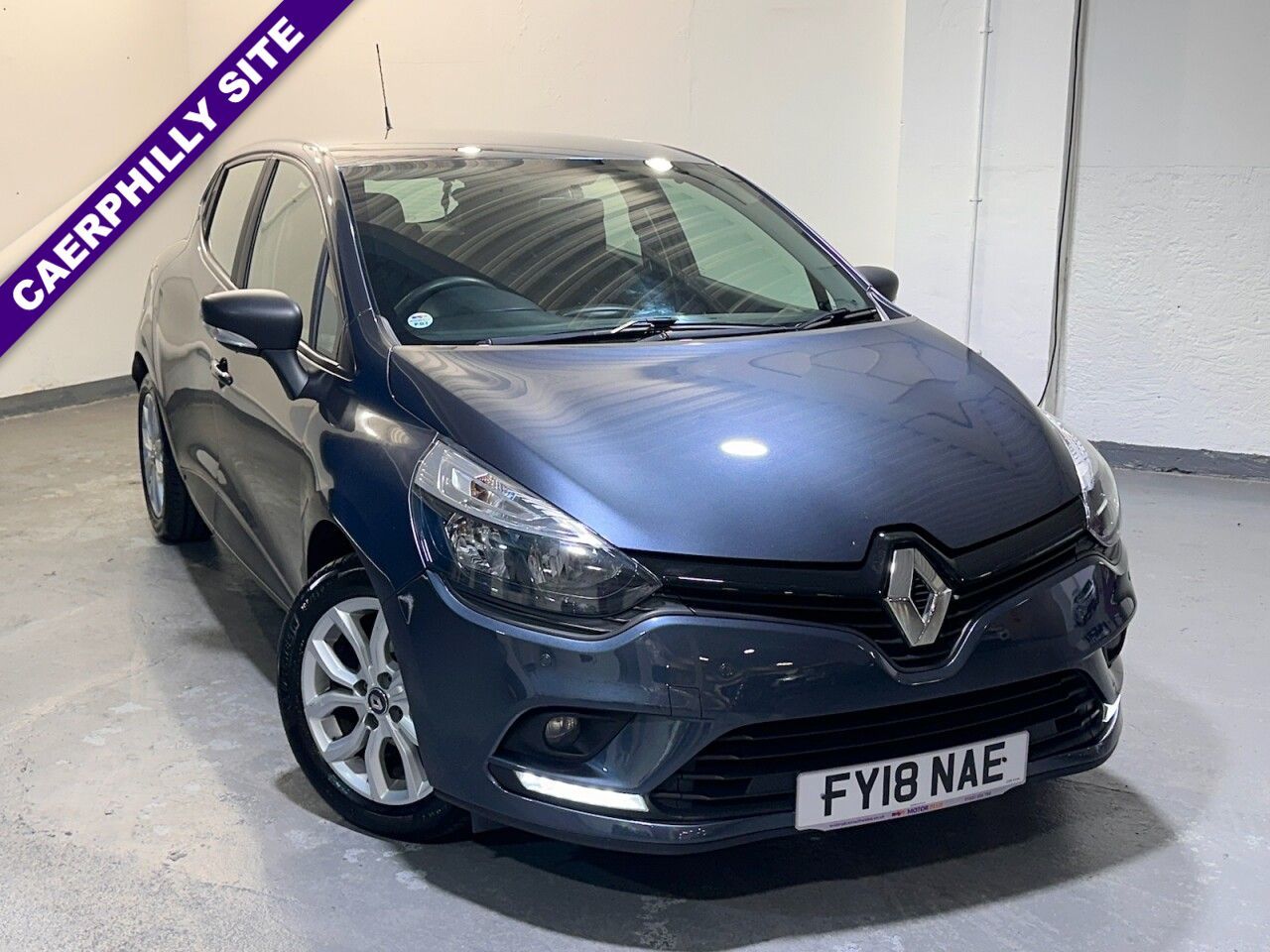 Main listing image - Renault Clio