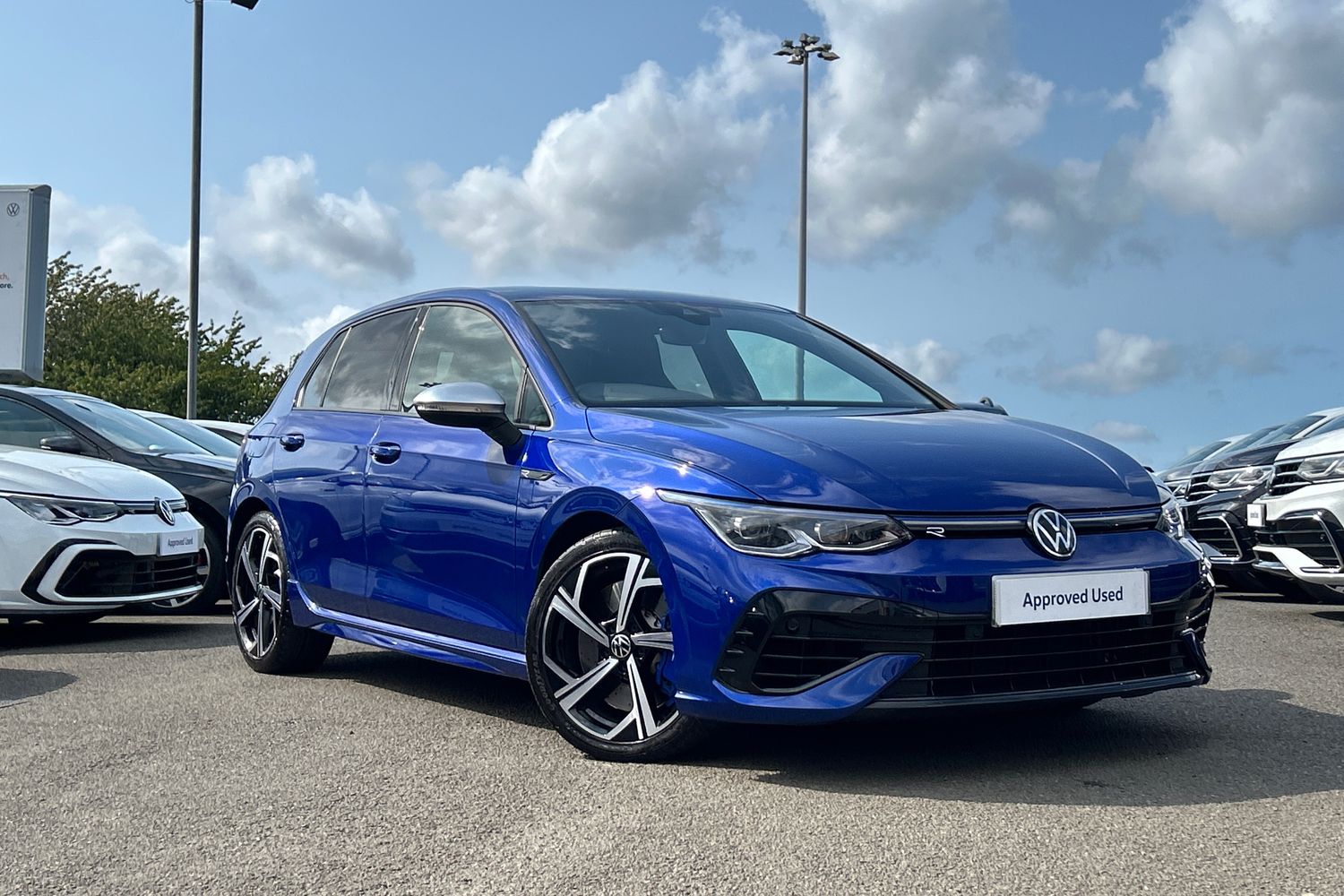 Main listing image - Volkswagen Golf R