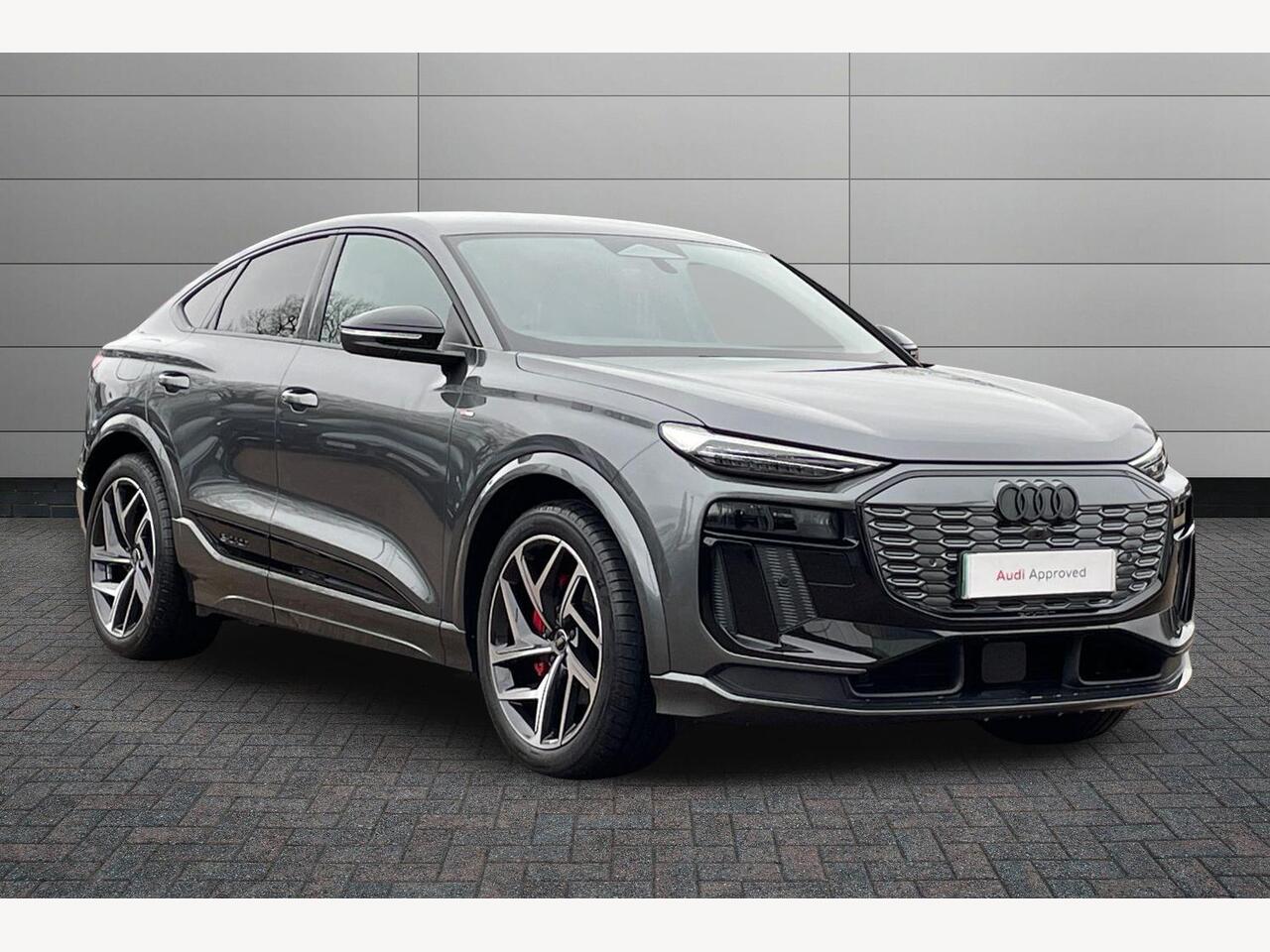 Main listing image - Audi Q6 e-tron