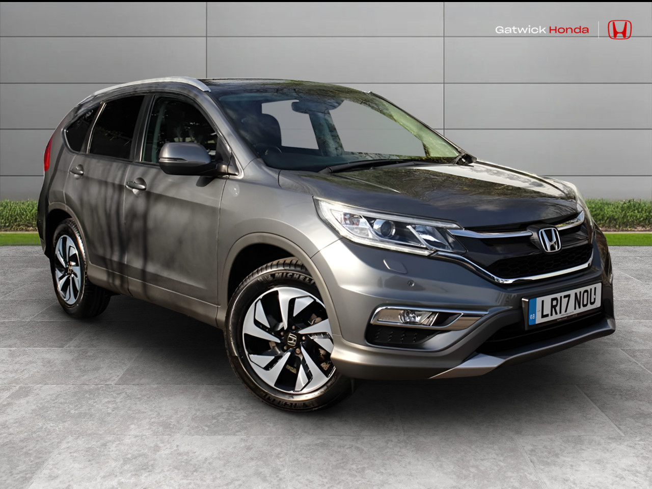 Main listing image - Honda CR-V