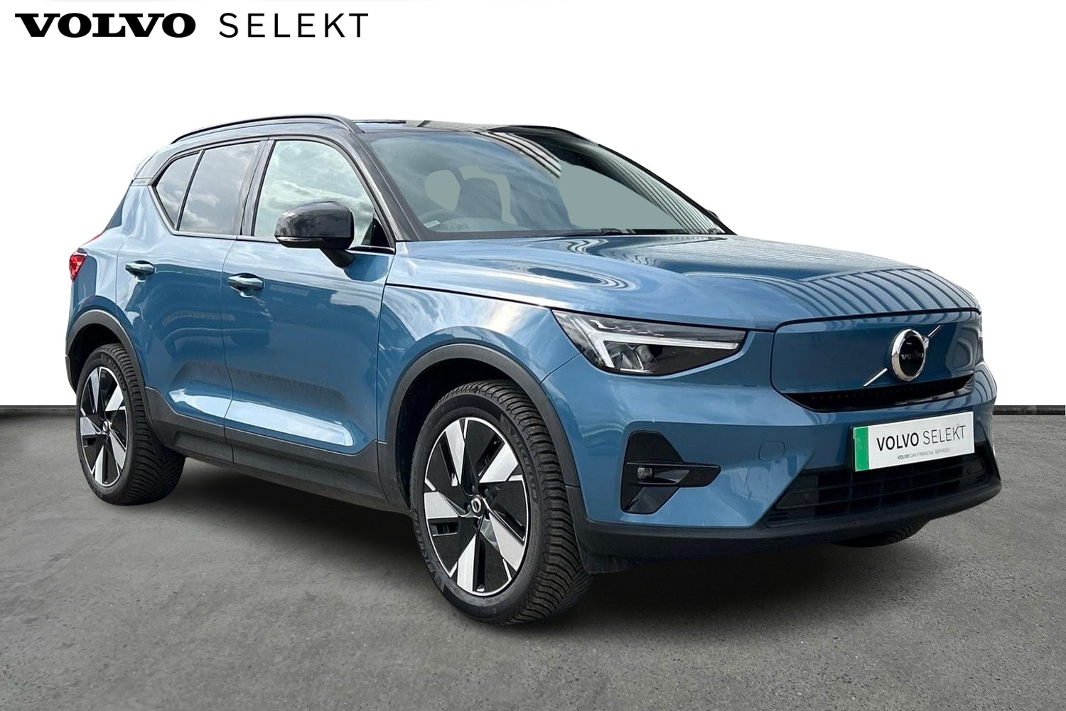 Main listing image - Volvo XC40 Recharge
