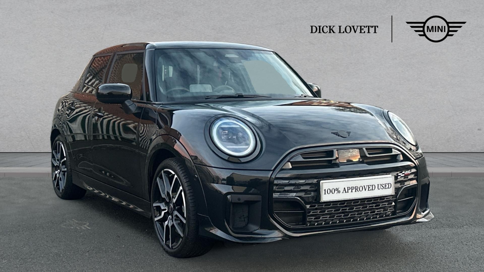 Main listing image - MINI Hatchback 5dr