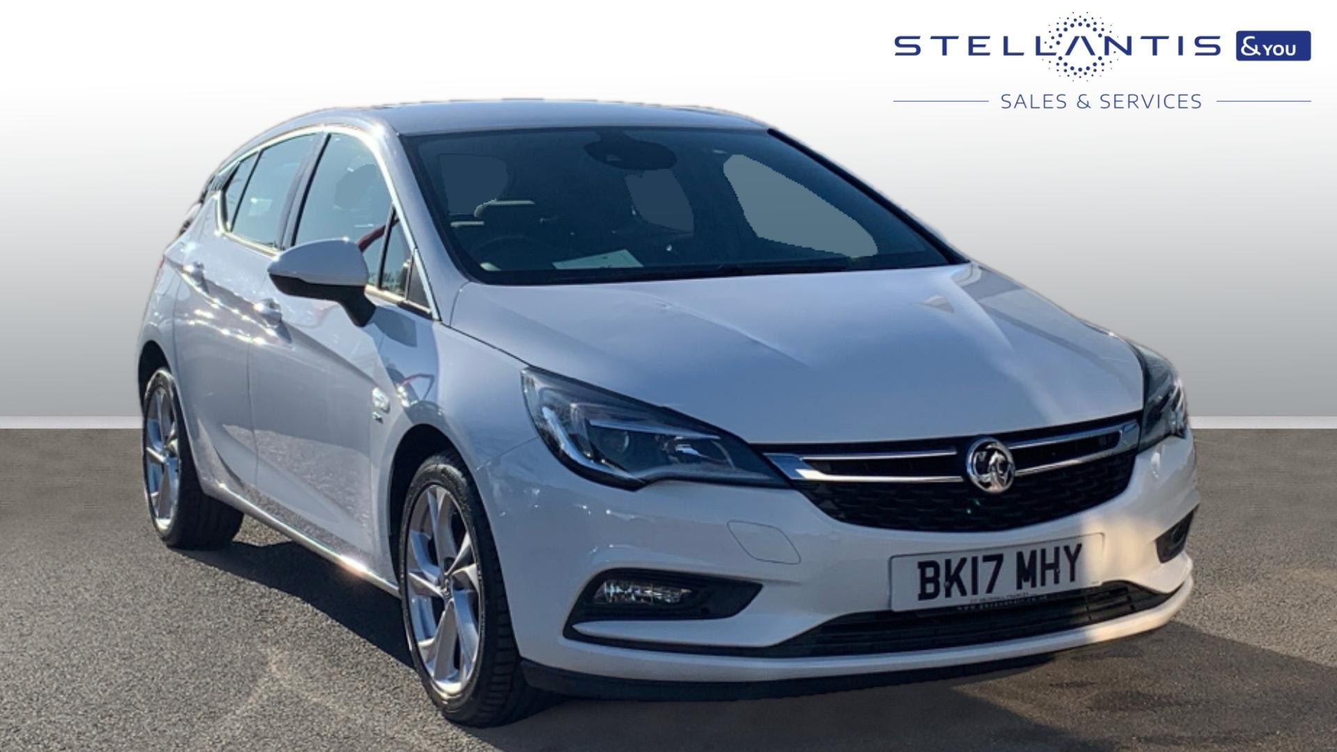 Main listing image - Vauxhall Astra